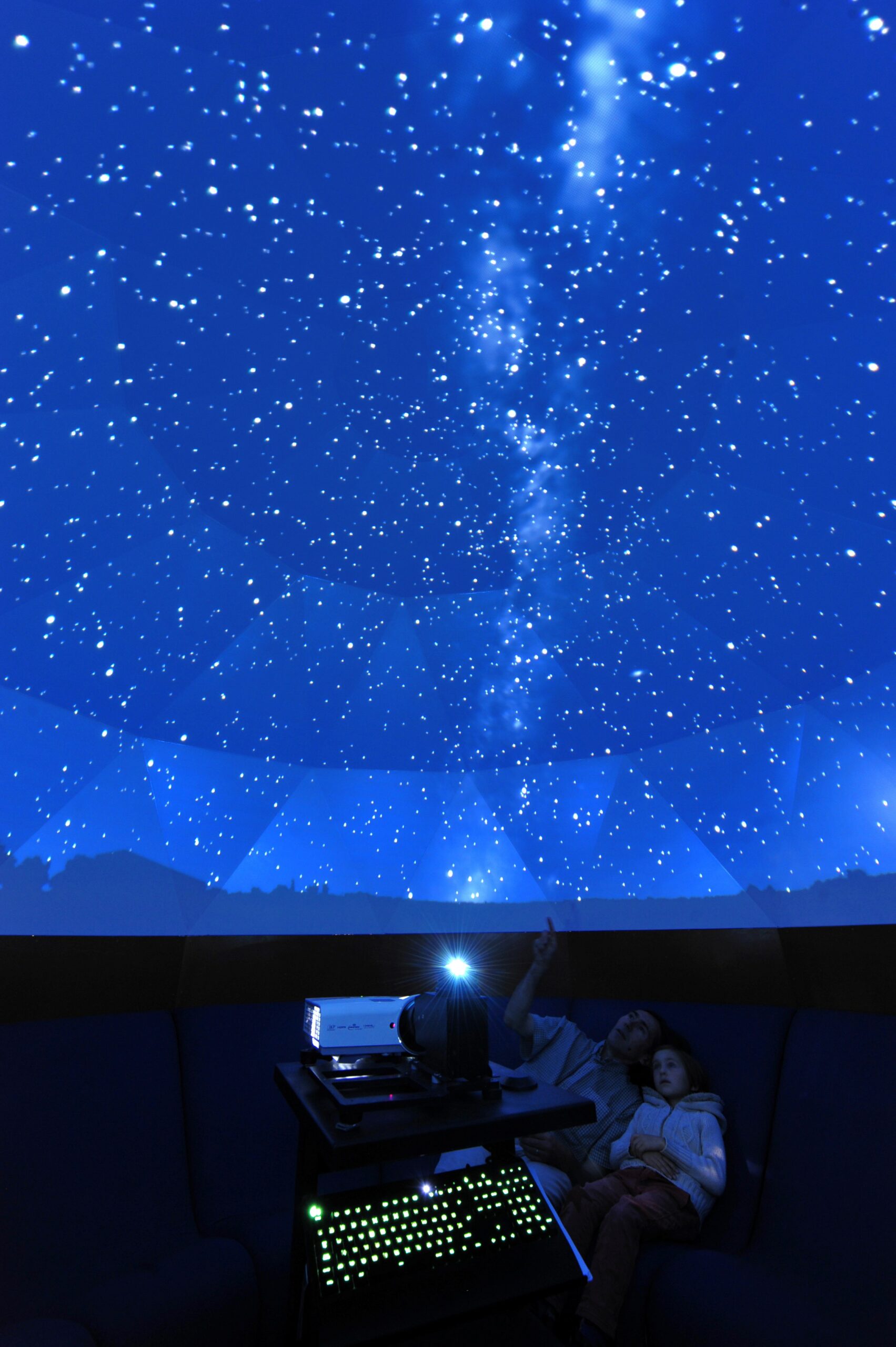Planétarium ciel étoilé, la meilleure façon d'apporter les étoiles dans une  pièce